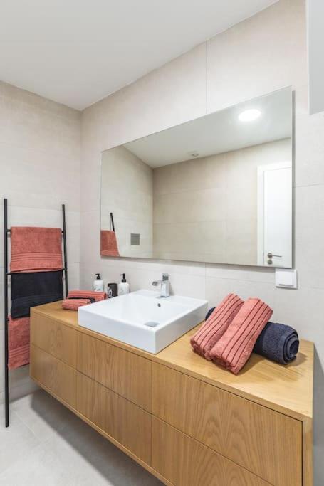 Studio Sweet Dreams In Aveiro Touristic Center ภายนอก รูปภาพ